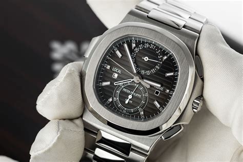 This Is What Makes The Patek 5990 So Practical 